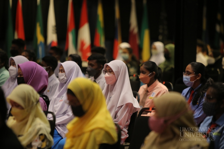 Limkokwing University signs MoU with SMK Sungai Pelek to strengthen academic ties