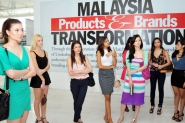 Miss Universe Malaysia 2012 Finalists visit Limkokwing