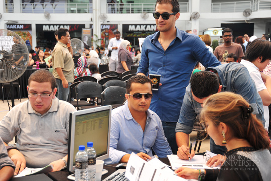 registration_week_for_new_and_returning_students_feb_2013002[1]