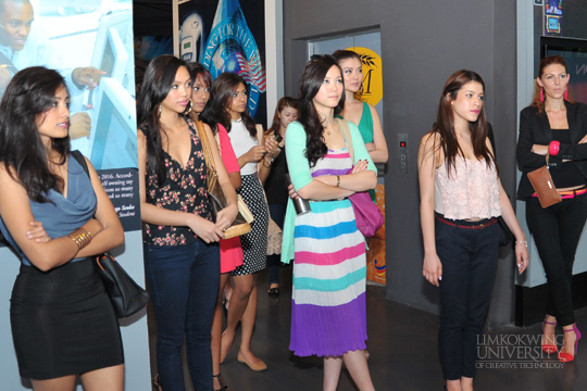 miss_universe_malaysia_2012_finalists_visit_limkokwing010[1]