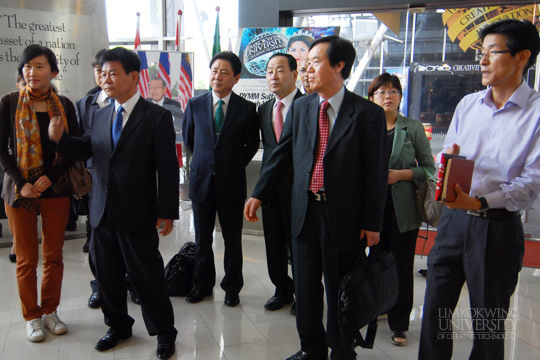 south_koreas_hanam_state_governor_visits_limkokwing005[1]