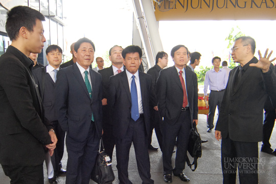 south_koreas_hanam_state_governor_visits_limkokwing006[1]