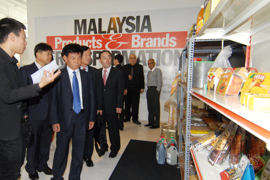 south_koreas_hanam_state_governor_visits_limkokwing010[1]