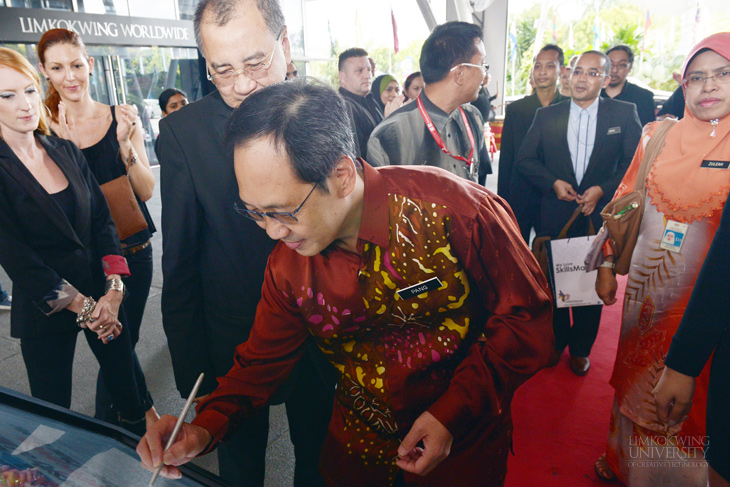 skills_development_department_visits_limkokwing004[1]