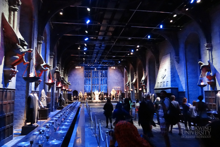 Global_Classroom_students_get_an_insight_into_how_Warner_Brothers_Studios_brought_the_world_of_Harry_Potter_to_life.003