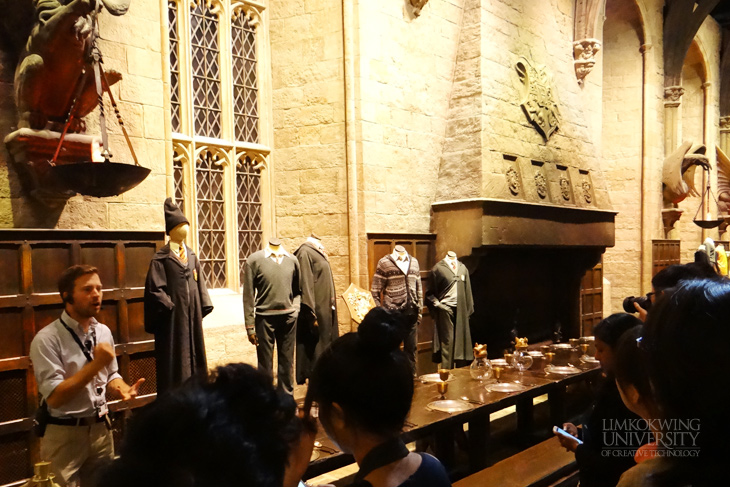 Global_Classroom_students_get_an_insight_into_how_Warner_Brothers_Studios_brought_the_world_of_Harry_Potter_to_life.005