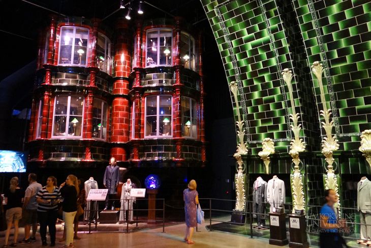 Global_Classroom_students_get_an_insight_into_how_Warner_Brothers_Studios_brought_the_world_of_Harry_Potter_to_life.010