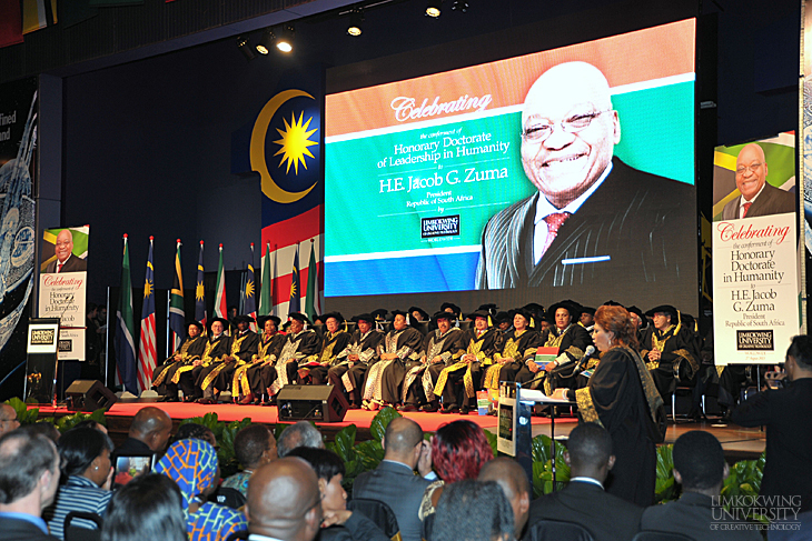 Jacob_Zuma_to_receive_an_honorary_doctorate_051