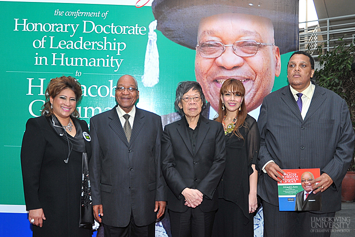 Jacob_Zuma_to_receive_an_honorary_doctorate_077