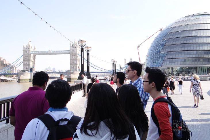 global_classroom_students_tour_london006