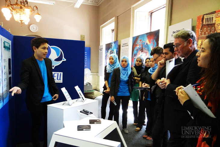 felda_students_exhibition_in_london003