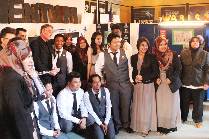 felda_students_exhibition_in_london010