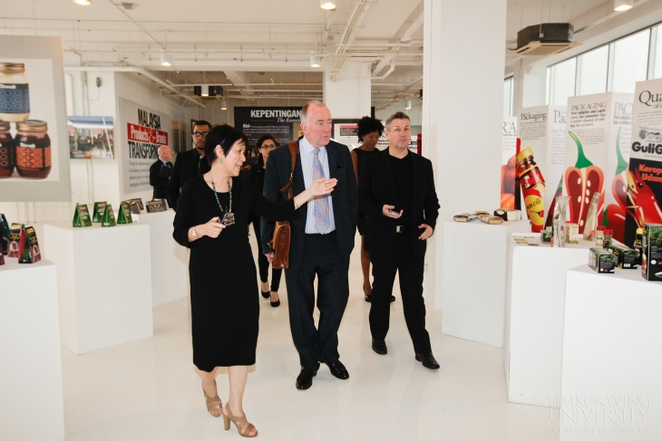 Senior Vice President of Limkokwing University, Dato' Gail Phung with the visitors at the Branding Innovation Centre.