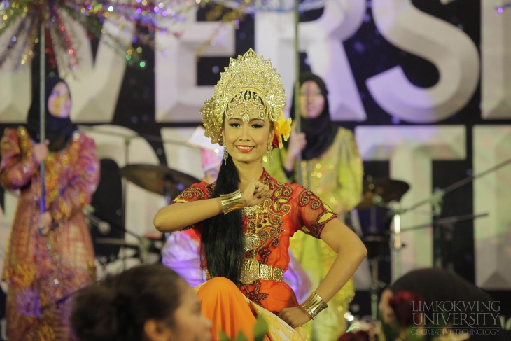 Malaysia's traditional Malay dance