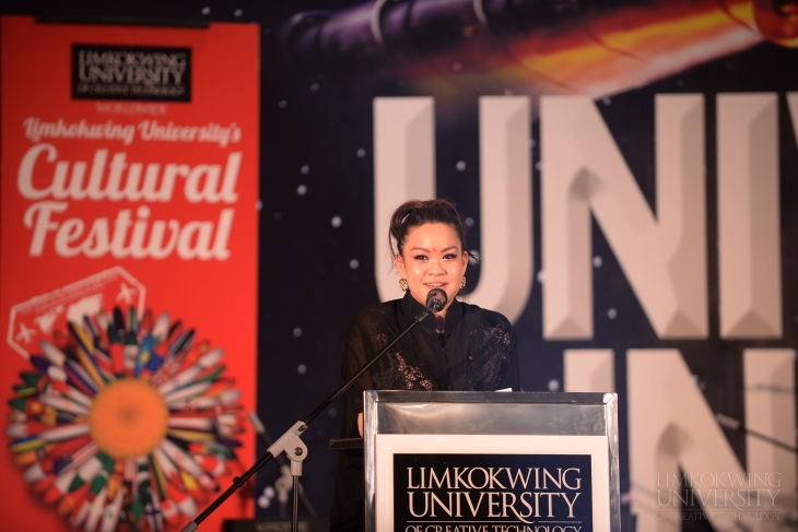 Limkokwing University Associate Vice President and Fashion Club Creative Director, Dato’ Tiffanee Marie Lim delivering her speech at the event