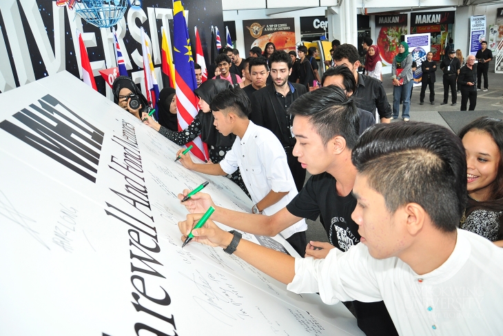 Limkokwing University mourns MH17_003