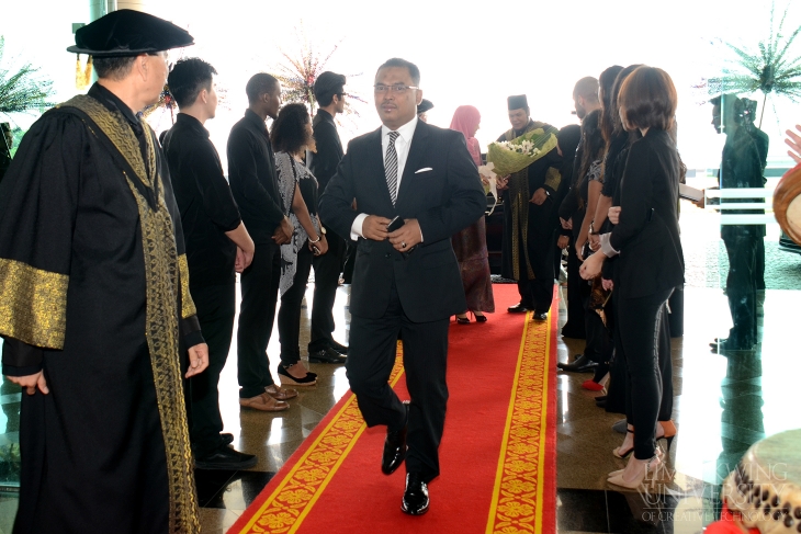 Over a thousand students graduates from Limkokwing University_013