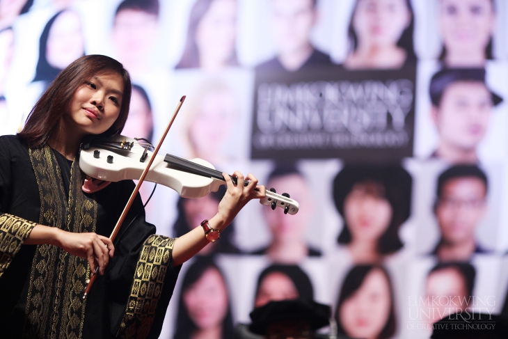 Guests were entertained by lovely melodies from the Limkokwing choir, which included a live violin play