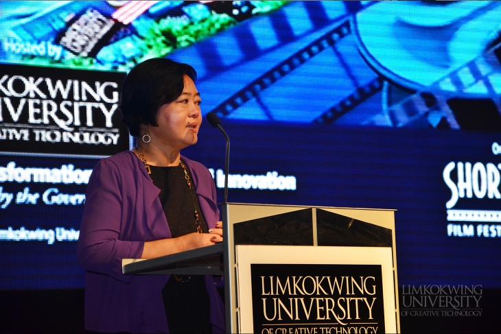 Bea Tanaka introducing the films in one of the screening sessions