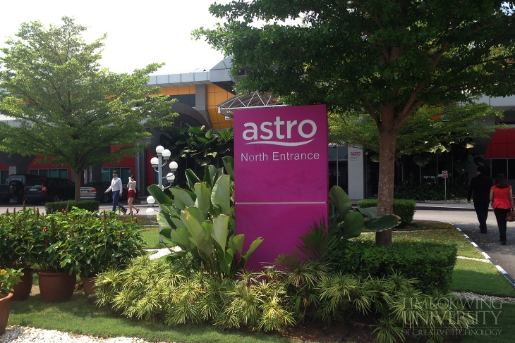 Multimedia Creativity students went on studio tour and industry talk in Astro broadcast complex_003