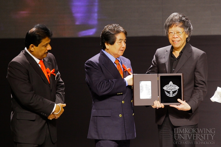 Prime Minister’s Department recognises President of Limkokwing University as Goodwill Ambassador at International Day for Tolerance celebration_018