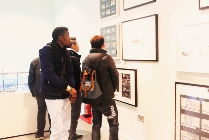 Limkokwing students attend Bond exhibition_003