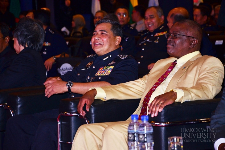 Honourable Mokgweetsi Eric Masisi with Inspector-General of Police YDH Tan Sri Dato’ Sri Khalid bin Abu Bakar