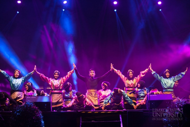 Limkokwing celebrates diversity at the Cultural Festival 2015_017