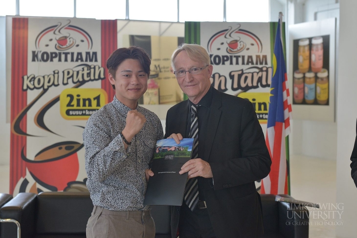 Korean students graduate from Limkokwing Summer Camp_004