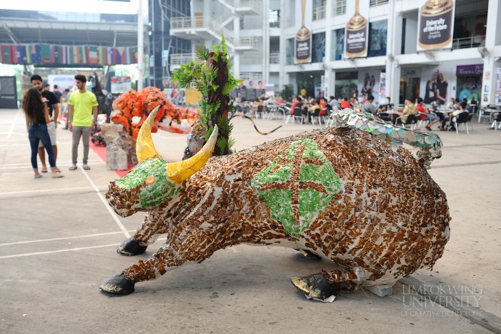 Limkokwing students sculpt Chinese Zodiac signs for EcoWorld_003