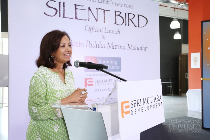 Marina Mahathir launches novel by Limkokwing’s animation student Xygarathma Lebibi_003