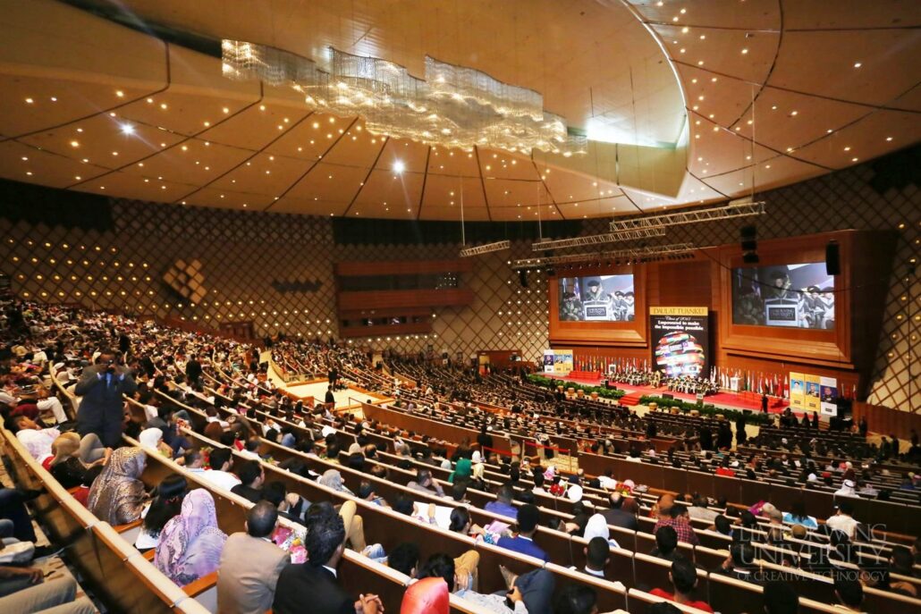 Limkokwing University Graduation-Congratulations Class of 2015!_010