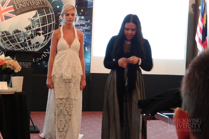 Fashion students present product concepts to industry experts_004