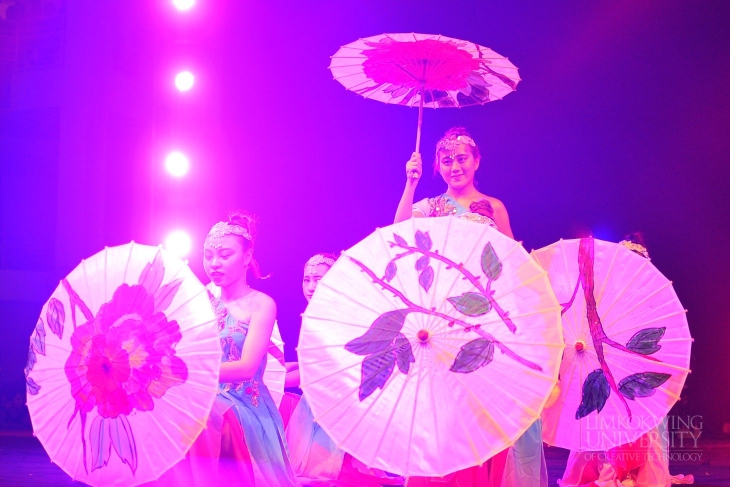 Thousands throng Limkokwing University Cultural Festival_006