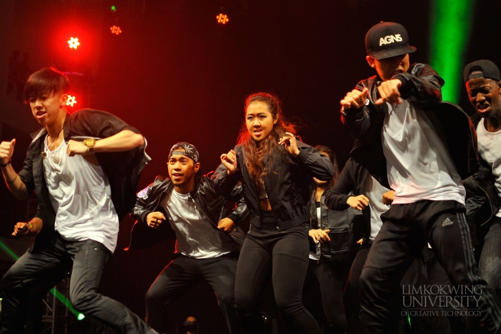 Thousands throng Limkokwing University Cultural Festival_008