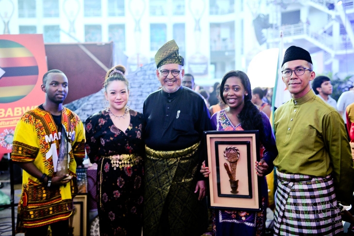 Thousands throng Limkokwing University Cultural Festival_018