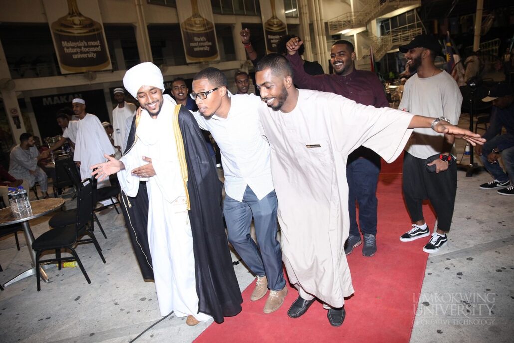 Sudanese students’ Henna Graduation Ceremony_003