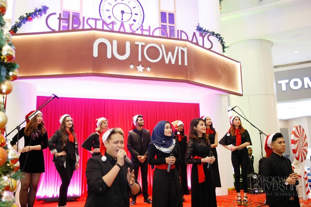 Limkokwing International Goodwill Ambassadors spread the joy of Christmas at NU Sentral_002