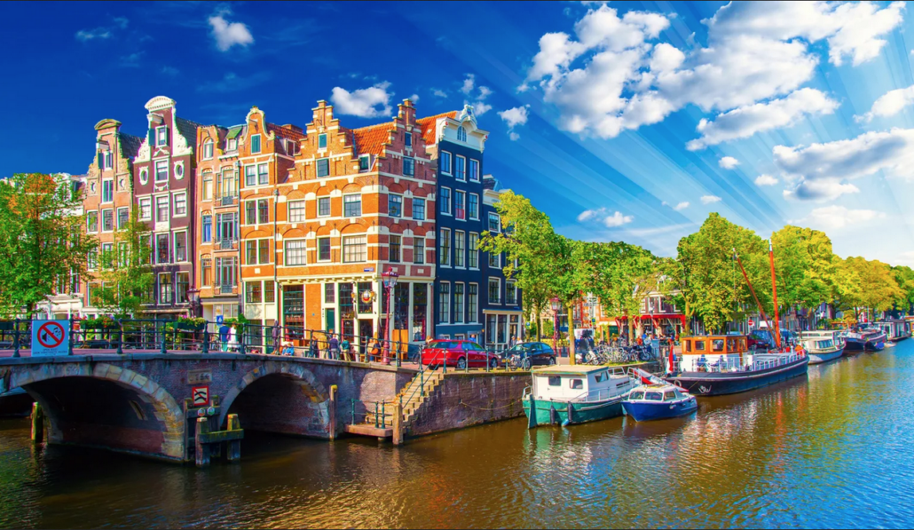 Photo Credit: outlooktravelmag.com/travel-guides/134-amsterdam