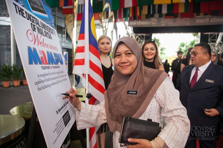 Limkokwing University and MAMPU push forward under partnership to enhance e-Government services_003