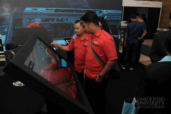 Limkokwing University showcases Starfall Catalyst, PanaXity at 2017 Taman Inovasi Exhibition_019