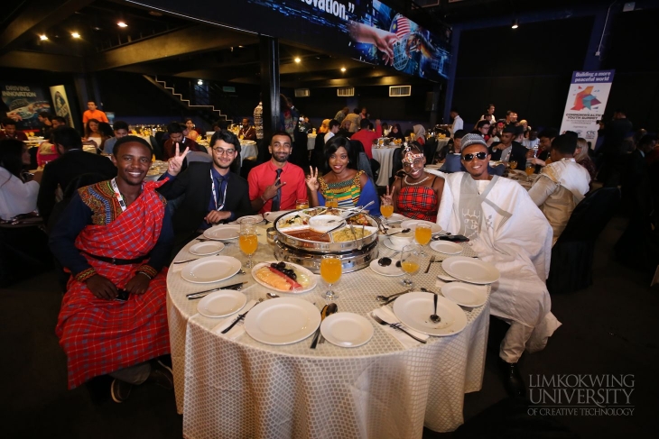 Tan Sri Dr. Lim Kok Wing receives Commonwealth Champions Award_003