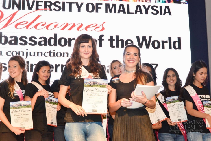 Miss Tourism International contestants visit Limkokwing UniversityIt’s beautiful when cultures mix_015