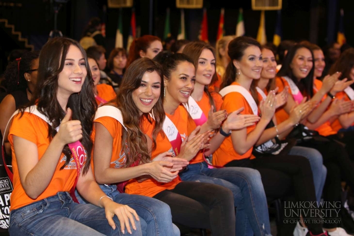 Miss Tourism International contestants visit Limkokwing UniversityIt’s beautiful when cultures mix_017