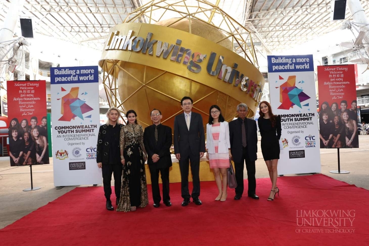 Limkokwing English International (LEI) bids farewell to first batch of hearing-impaired graduates from China_008a