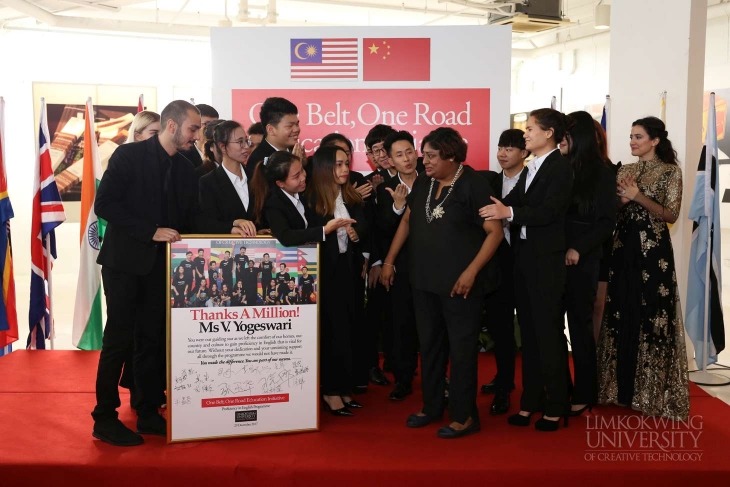 Limkokwing English International (LEI) bids farewell to first batch of hearing-impaired graduates from China_009a