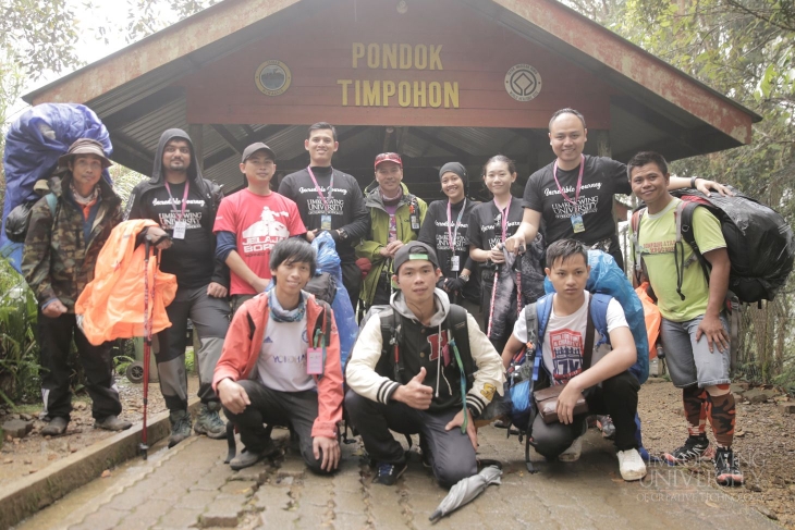 Limkokwing students create history in Mount Kinabalu conquest_002