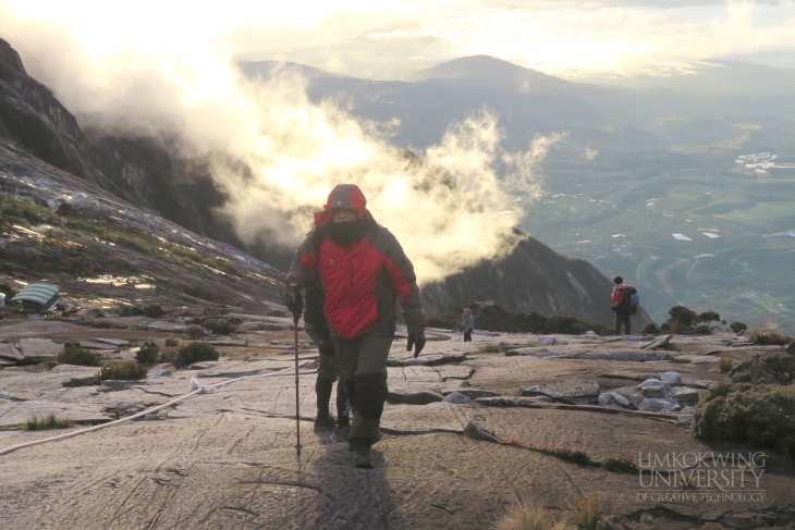 Limkokwing students create history in Mount Kinabalu conquest_005