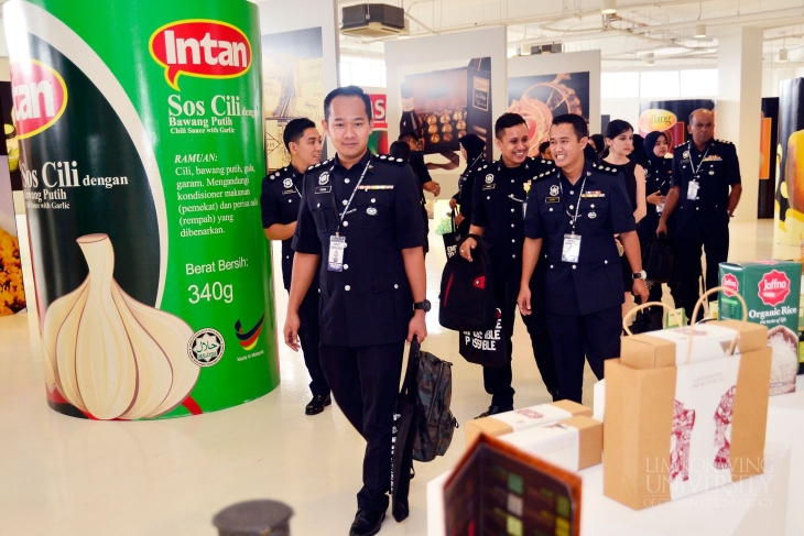 First batch of PDRM officers complete Strategic Social Media training at Limkokwing University_003