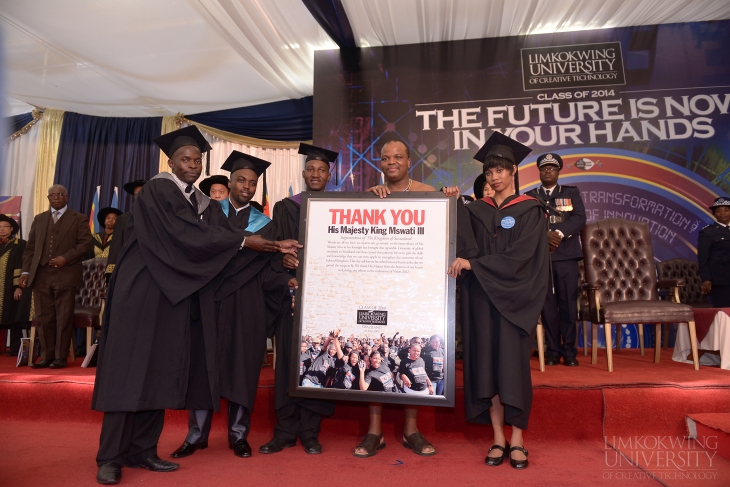 The graduates presented His Majesty King Mswati III with an appreciation plaque for bringing the University to Swaziland